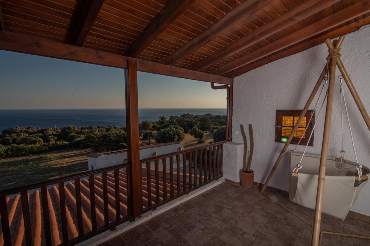 Ligres Beach - 2 Bedrooms Apartment Sea View Агия-Параскеви Экстерьер фото